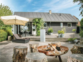 Holiday Home Børkop with Fireplace 12